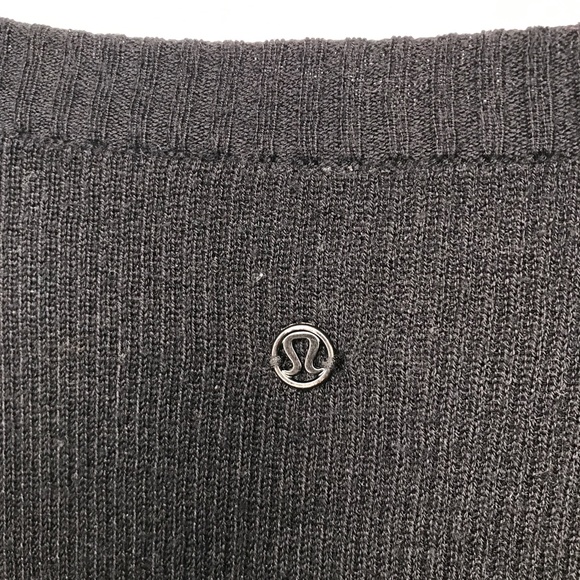 LULULEMON WOMENS SWEATER Black 100% WOOL REVERSIBLE PULLOVER 8 - Picture 6 of 12